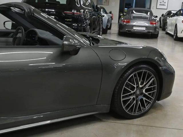 Porsche 992 4 Cabrio Carrera