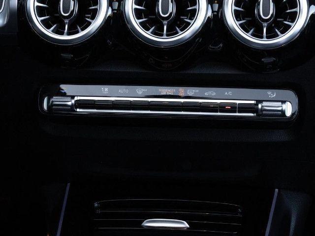 Mercedes-Benz GLB 250 4MATIC