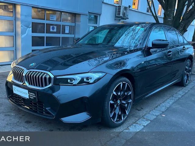 BMW 320 320i M-Sport Sedan xDrive