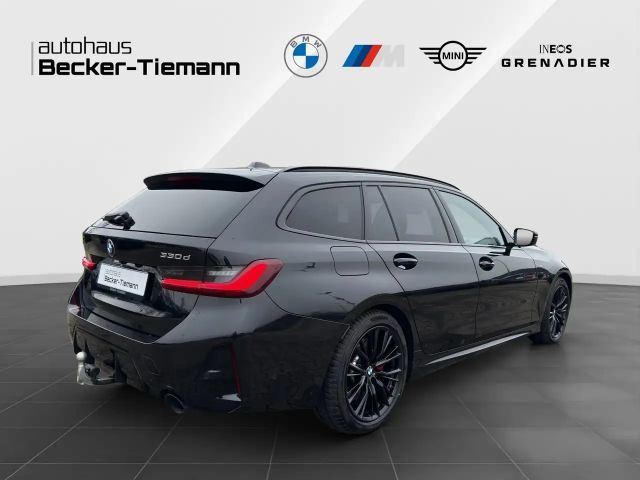 BMW 330 330d M-Sport Touring xDrive