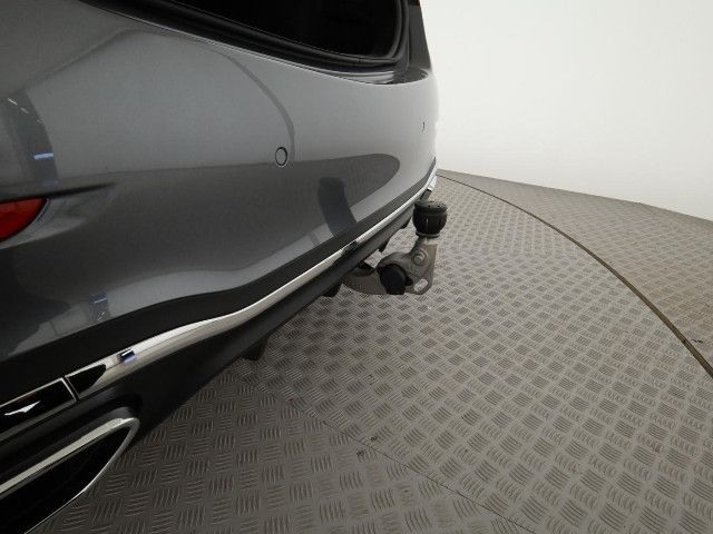 Mercedes-Benz C 220 AMG Line C 220 d Sedan