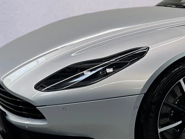 Aston Martin DB11 V8