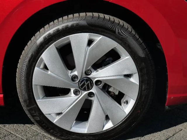 Volkswagen Golf 1.5 eTSI DSG Golf VIII Style