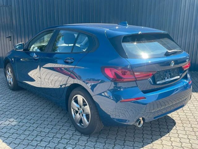 BMW 118 118i 5-deurs Sedan