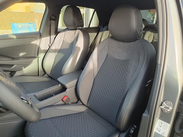 Volkswagen T-Roc T-ROC NF 1.5 RLineB 110eTSID7F