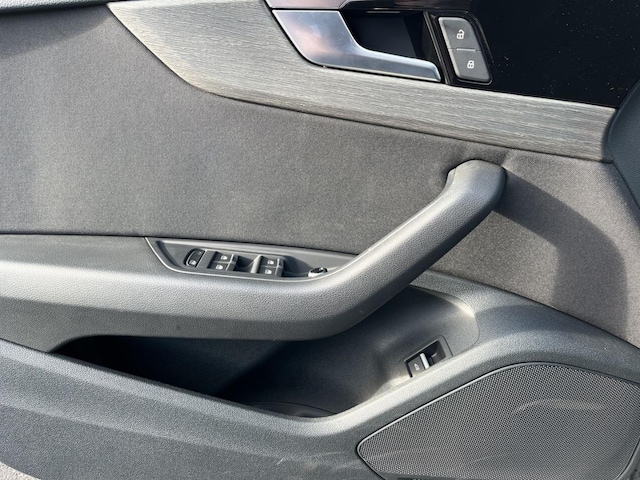 Audi A4 40 TFSI Avant Quattro S-Line S-Tronic