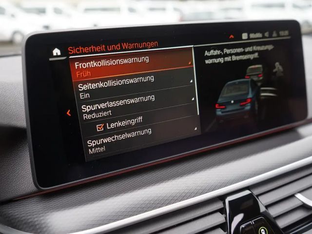 BMW 530 530e M-Sport Sedan