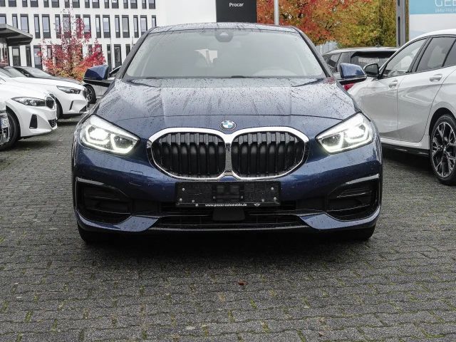 BMW 118 118i Sedan Sport Line