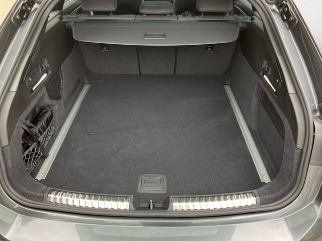 Audi A6 Avant Quattro S-Tronic