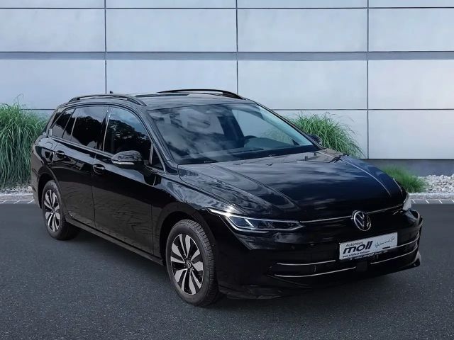 Volkswagen Golf 1.5 eTSI Variant