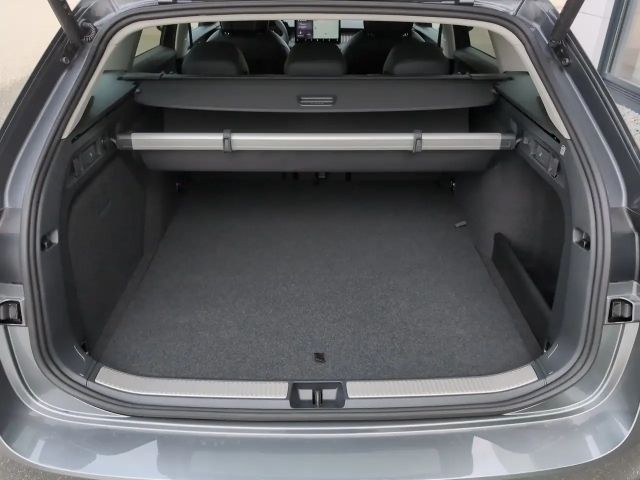 Skoda Superb Selection iV