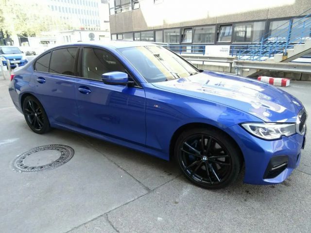 BMW 330 330i M-Sport Sedan xDrive