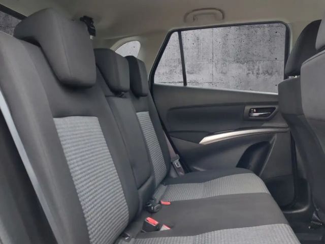 Suzuki S-Cross AllGrip Hybrid