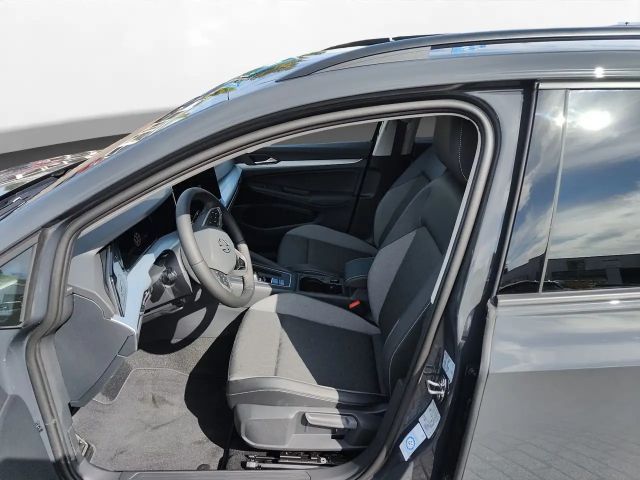 Volkswagen Golf Life Variant