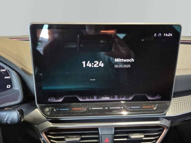 Cupra Leon 1.5 eTSI Matrix Sennheiser DCC ACC Kessy