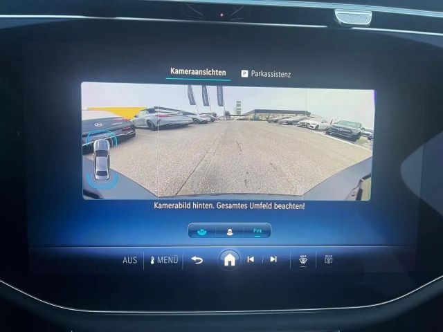 Mercedes-Benz E 220 AMG Line E 220 d Sedan