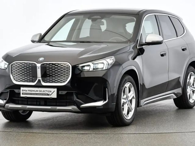 BMW iX1 xDrive30