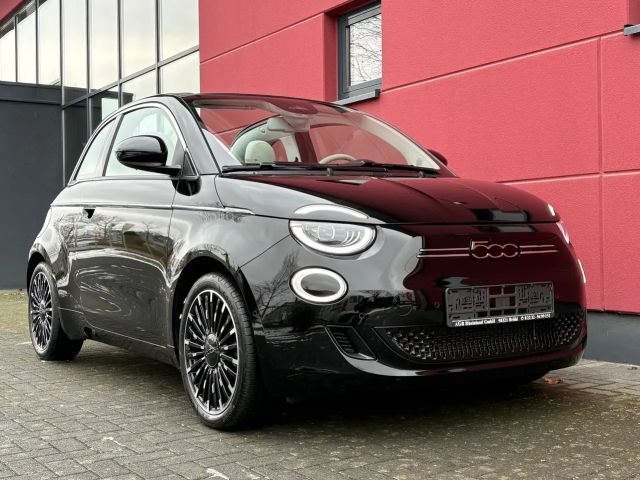 Fiat 500e La Prima