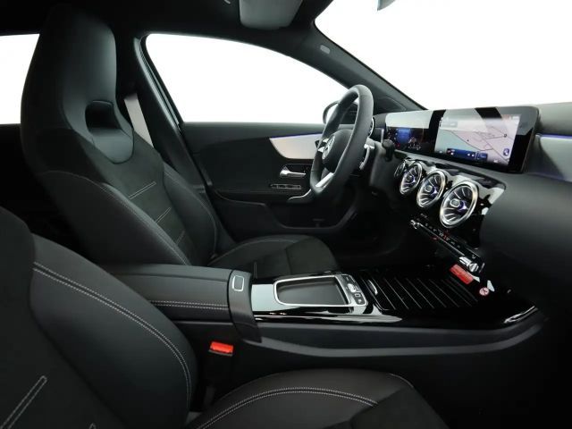 Mercedes-Benz A 180 A 180 d AMG Line