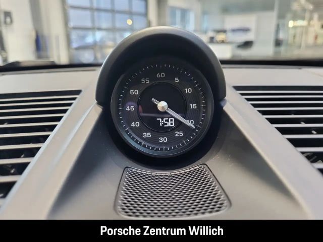 Porsche 992 4 Coupé GTS Targa