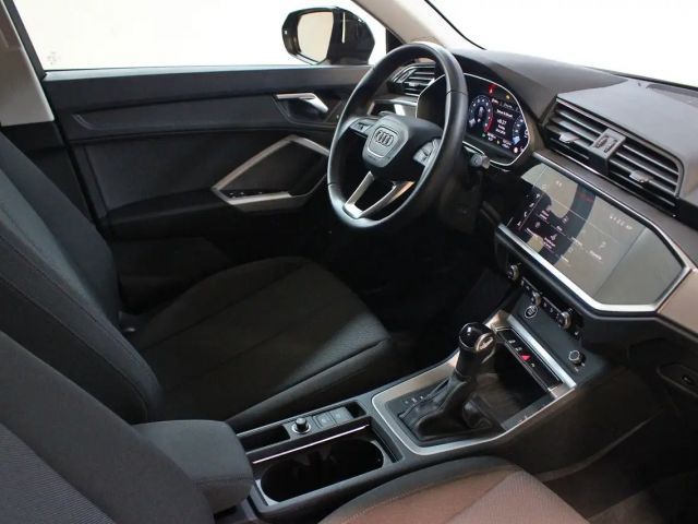 Audi Q3 1.5 TFSI S-Line