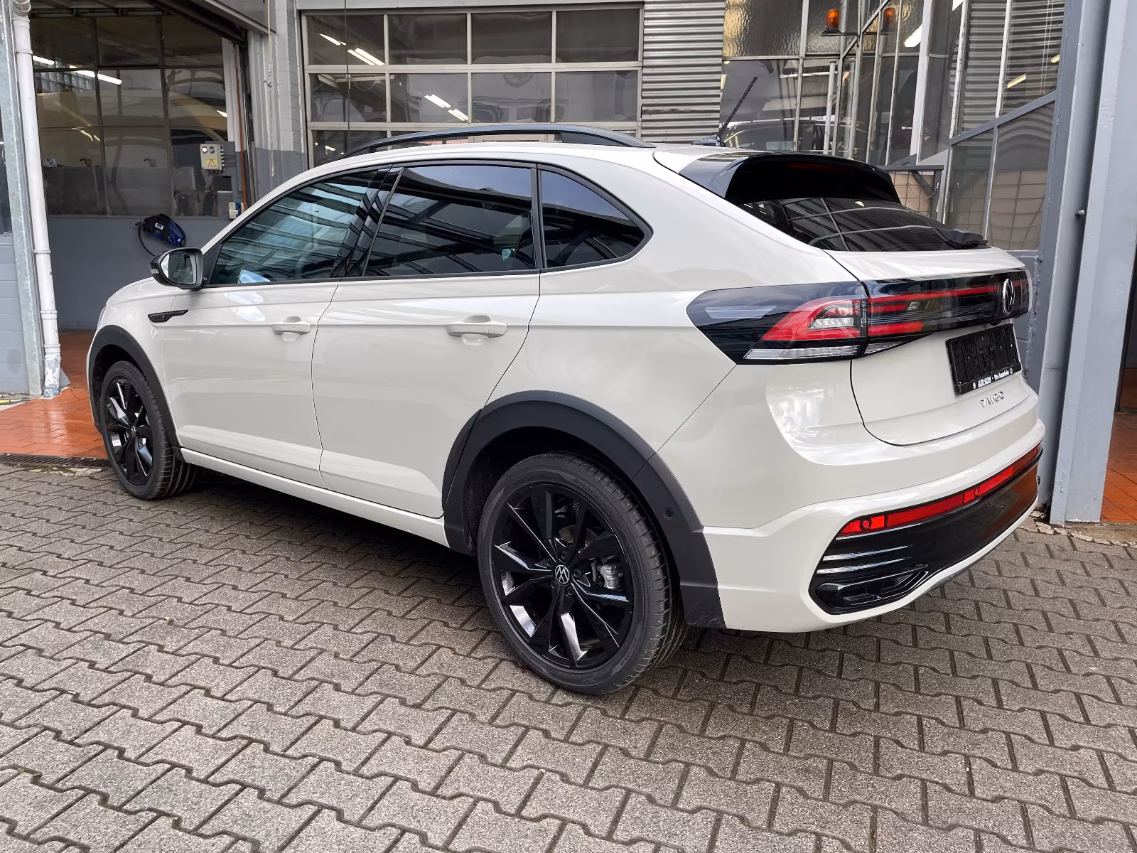 Volkswagen Taigo 1.0 TSI DSG R-Line