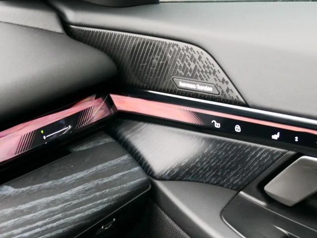 BMW 530 530e M-Sport Sedan