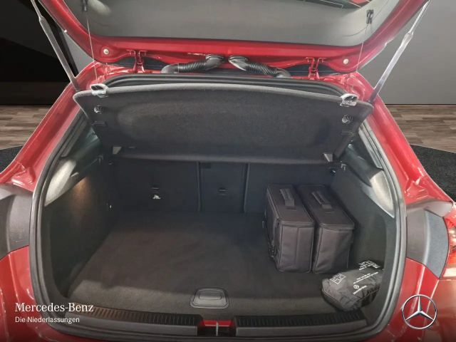 Mercedes-Benz A 250 A 250 e AMG Line