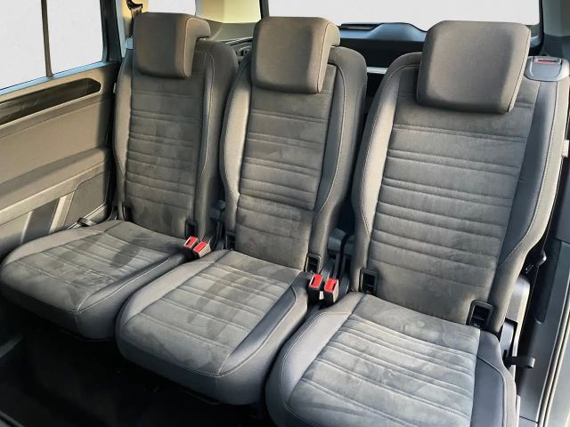 Volkswagen Touran DSG Highline