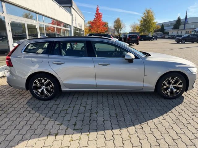 Volvo V60 Core