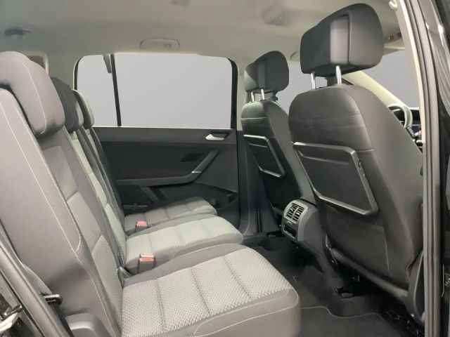 Volkswagen Touran 1.5 TSI DSG R-Line
