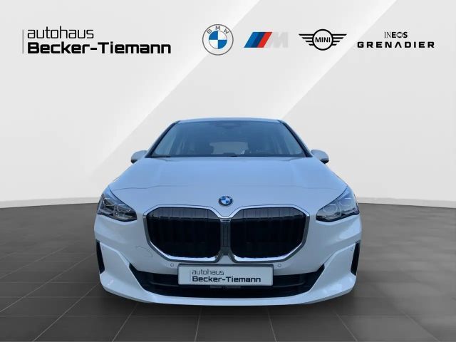 BMW 220 220i Active Tourer