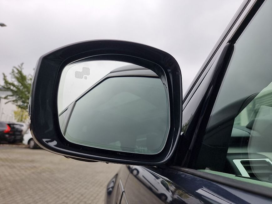 Land Rover Discovery D250 Dynamic SE