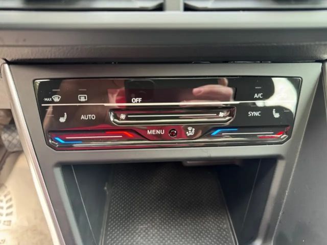 Volkswagen Polo 1,0 TSI Friends Glasdach, Digitales Cockpit