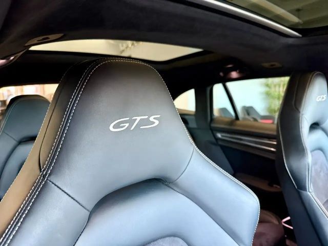 Porsche Panamera GTS Sport Turismo