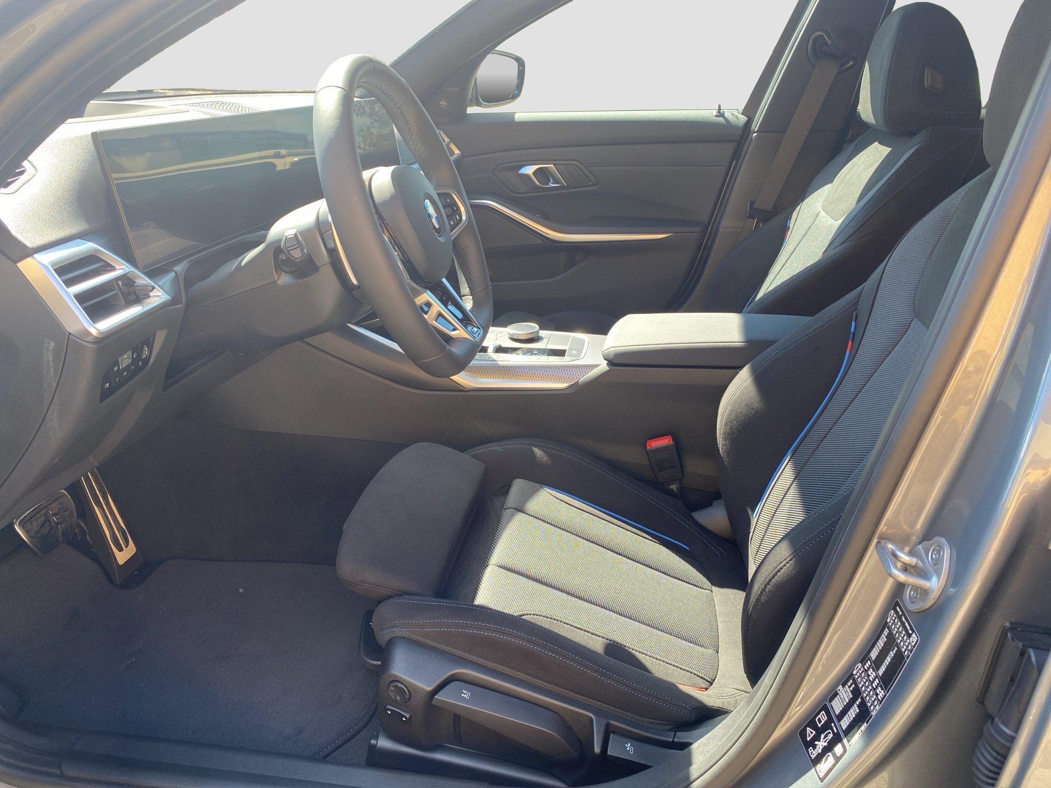 BMW 320 320i Sedan xDrive