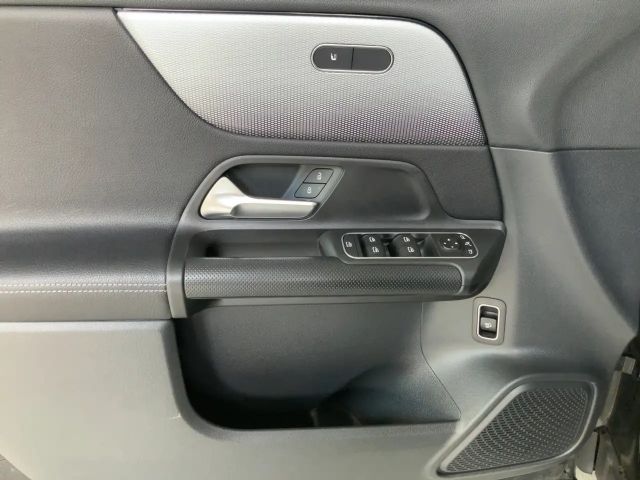 Mercedes-Benz GLB 200 4MATIC GLB 200 d