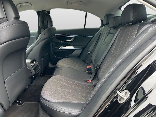 Mercedes-Benz E 200 AVANTGARDE Sedan