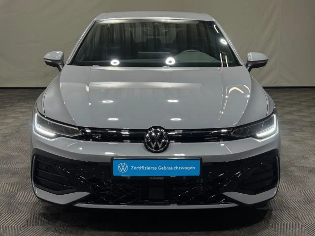 Volkswagen Golf 1.5 eTSI DSG R-Line