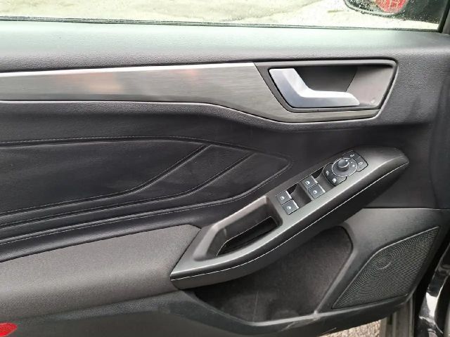 Ford Focus Titanium Wagon