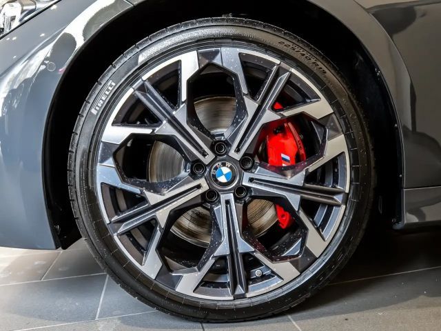 BMW 320 320i M-Sport Sedan