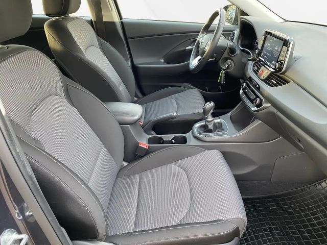 Hyundai i30 Hybrid Select