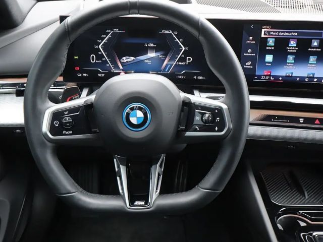 BMW i5 eDrive40