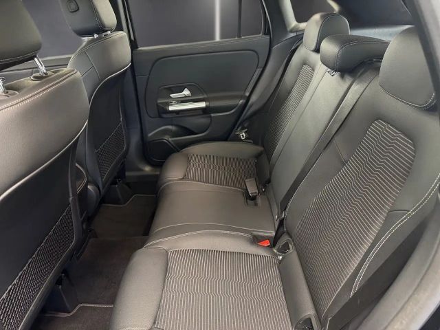 Mercedes-Benz GLA 200 Progressive