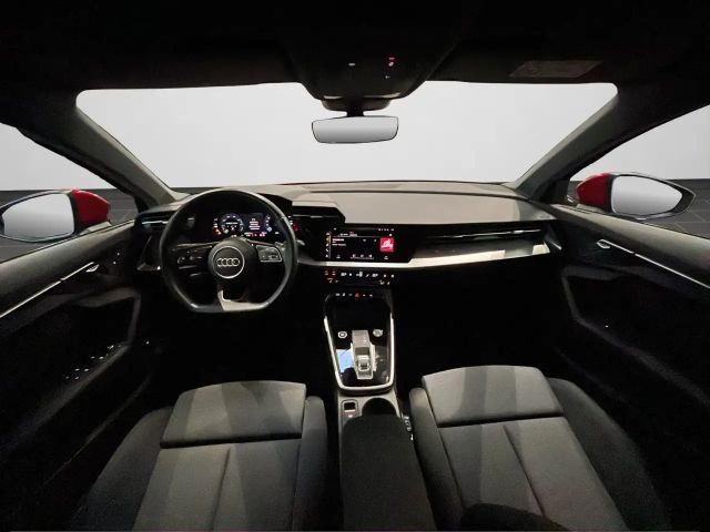 Audi A3 40 TFSI Hybride S-Line Sedan