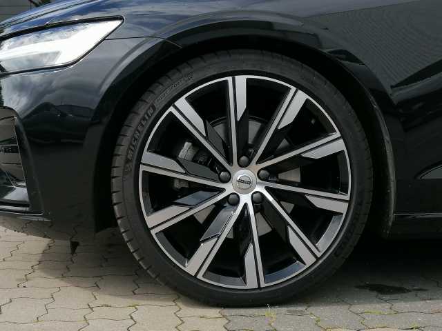 Volvo V60 Dark Plus