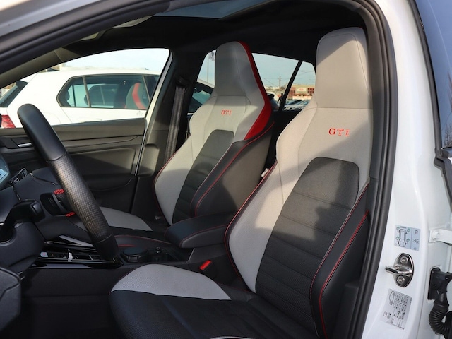 Volkswagen Golf 2.0 TSI DSG Golf VIII