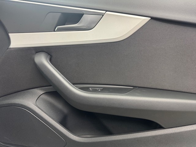 Audi A4 35 TFSI Avant S-Tronic