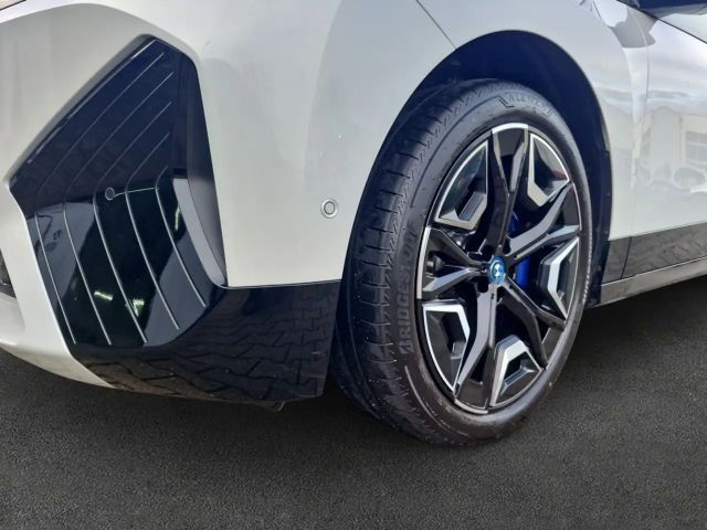 BMW iX xDrive40