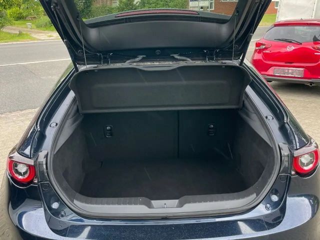 Mazda 3 S SkyActiv